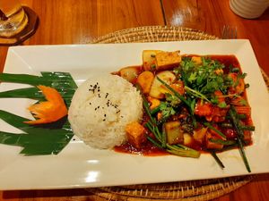 Tofu Cashew Stir fry on Rice at Kawin's Kitchen in Koh Samui