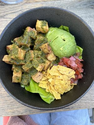 Ensalada bowl with tofu  at King's Caffe in Rijeka