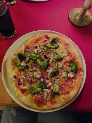 Pizza Vegetaria at Mamma Mia Pizzeria in Uelzen
