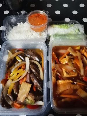 Aubergines à l'asiatique et tofu sauce piquante, un regal at Yamato 356 in Marseille