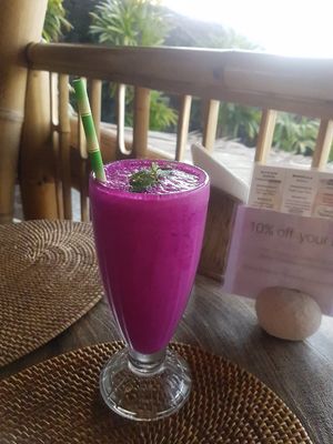 Dragonfruit soy smoothie at Le Bamboo Bali in Pecatu