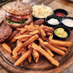  at Hativonit J17 in Tel Aviv