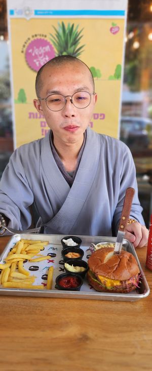  at Hativonit J17 in Tel Aviv