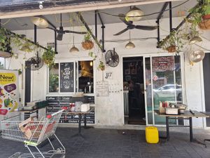 Restaurant from outside - join and volunteer! at Hativonit J17 in Tel Aviv