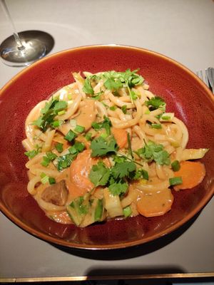 Fried udon noodles at Ülo in Tallinn