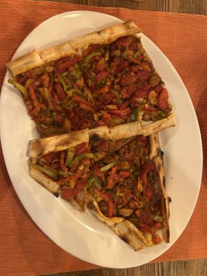 Veggie Pide ‘veganized’ (=without cheese)  at Rose in Kalkan