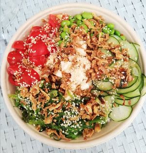 Make your own bowl at Poke Scuse in Jesolo