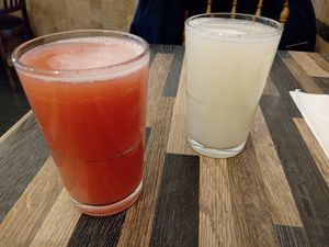 Guava and lychee drinks at Aahaar Indian Cuisine in Antwerpen
