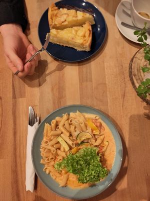 Glutenfreie, vegane Nudeln und veganer Kuchen. Große Empfehlung 😍 at Teckolo - Cafe. Bistro. Laden. in Tecklenburg