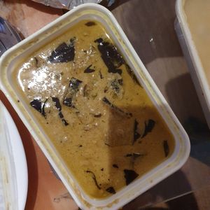 Aubergine, chickpea & green pea curry with coconut milk at Ashok's in Jurbise