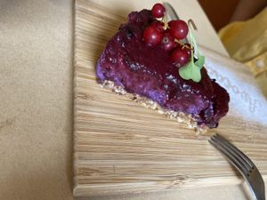 Torta de frutos vermelhos  at Avocado in Obidos