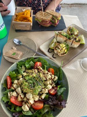  at Avocado in Obidos