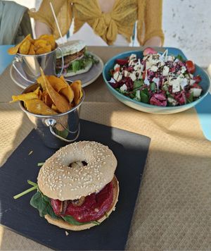  at Avocado in Obidos