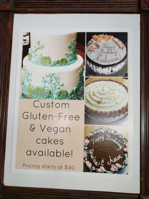 Cakes at Marco Polo Global Restaurant in Salem