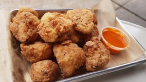 Chikin Strips at SweetArt in St Louis