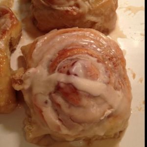 the infamous Big Momma Rolls (vegan!) at SweetArt in St Louis