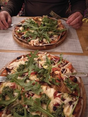 delicious vegan pizza at Fenkhel Fennel in Kyiv