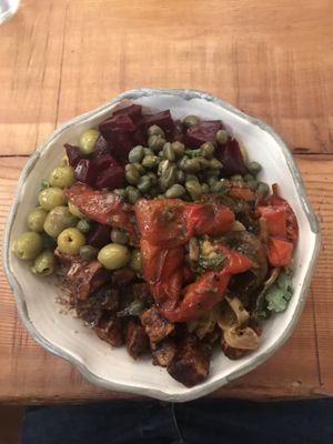 Build-Your-Own Salad with various toppings at Filo in Sevilla