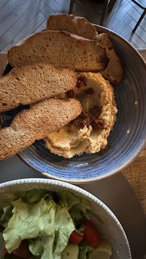 Нетрадиционен хумус със сушени домати   at Incanto  in Burgas