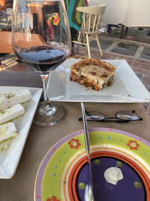 Huisgemaakte Mousaka at Let's Vegan in Crete