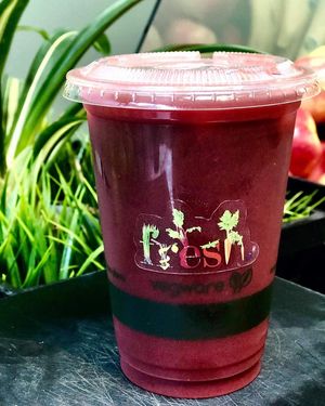 Visualize cold pressed juice  at Fresh Juice Bar in Danbury