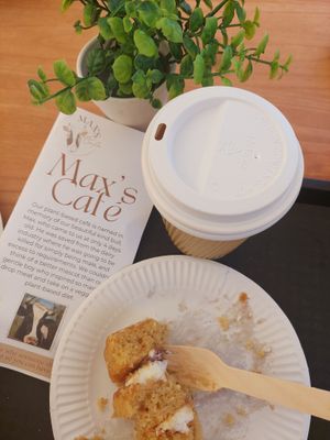 Max's Plant Based Cafe! at Hopefield Animal Sanctuary - Max's Cafe in Brentwood