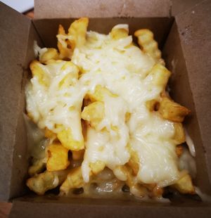 Cheezy Chips at Hopefield Animal Sanctuary - Max's Cafe in Brentwood