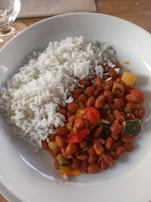 Vegan feijoada with white rice at Forno D'Orca in Nazare