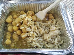 Curry de verduras at Las Niñas Veganas in Cadiz