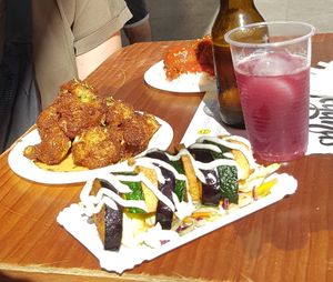 Tapas 1 (cauliflower) and 7 (pitcho) at Las Niñas Veganas in Cadiz