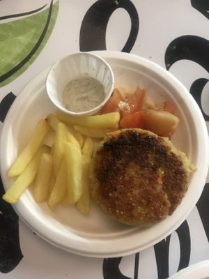 Quinoa and lentil burger at Las Niñas Veganas in Cadiz