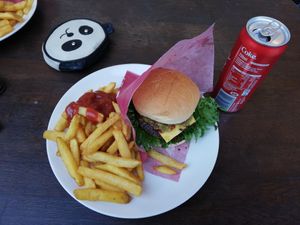 Vegan burgare med pommes at Mormors Lilla Kok in Stockholm