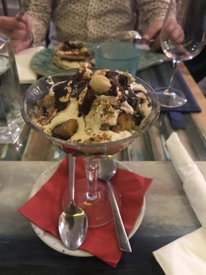 Crumble di frutta secca e cachi  at Munz Munz in Monopoli