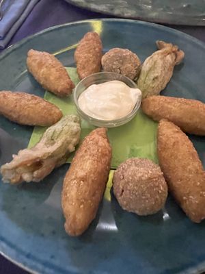 Fried platter (stuffed olives were amazing!)  at Munz Munz in Monopoli