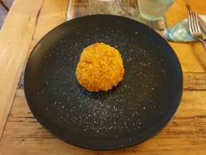 Arancino with peas at Munz Munz in Monopoli