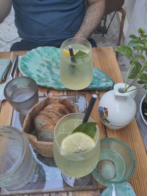 Limoncello Spritz at Munz Munz in Monopoli