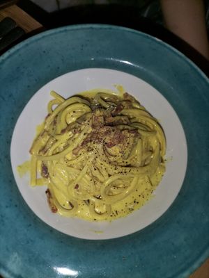 Spaghetti carbonara (nice pancetta but the rest only tasted of turmeric) at Munz Munz in Monopoli