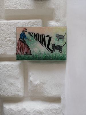 sign outside at Munz Munz in Monopoli