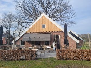  at Van Doorn en Doorn in Enschede