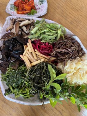 The spread💚  at Jeombongsan Sanchae in Sokcho