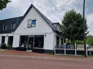 Side at Kamala in Rolde