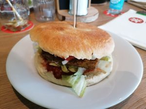 Vegan Burger at Sumpfblume in Hameln