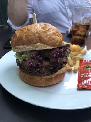 vegan burger at Flann O'Brien in Graz