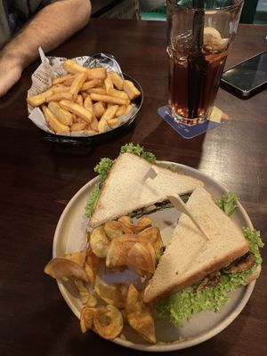 the malt comes with crisps now  at Flann O'Brien in Graz