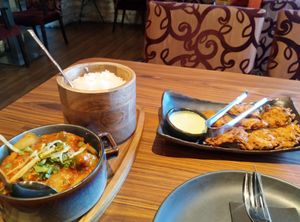 JAHLFRAZIE VEGAN and ONION BHAJJI VEGAN  at Ginger Cafe in Tallinn