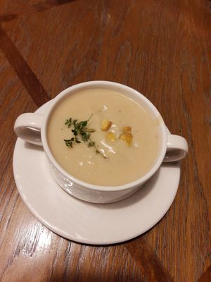 Vegan soup at Pierogarnia Mandu Centrum in Gdansk