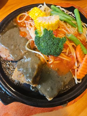 Combo iron plate at Loving Hut - Heping Branch in Taipei