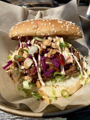 Pulled jackfruit bun  at De Herberg in Middelburg