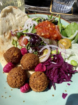 Falafel with naan  at De Herberg in Middelburg