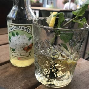 Vlierbloesemlimonade  at De Herberg in Middelburg